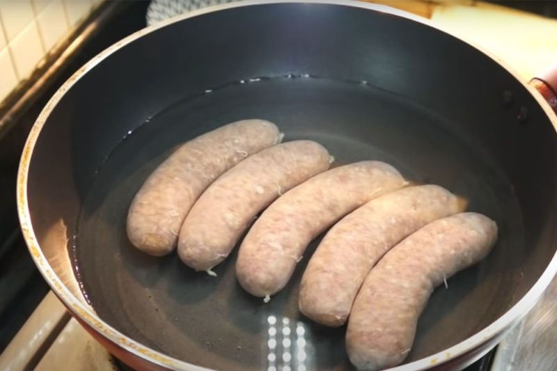 How Long To Boil Brats? - The Rocking Horse Chicago